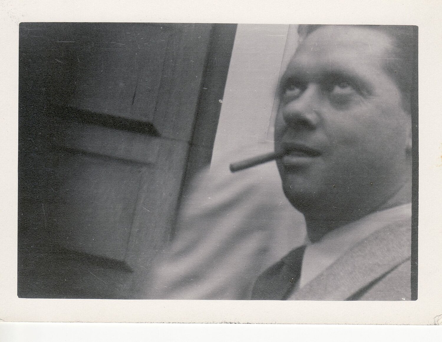 A photograph of Dylan Thomas believed to have been taken by the American poet and anthologist Oscar Williams between 1950 and 1953, during Dylan's literary tours of America.
